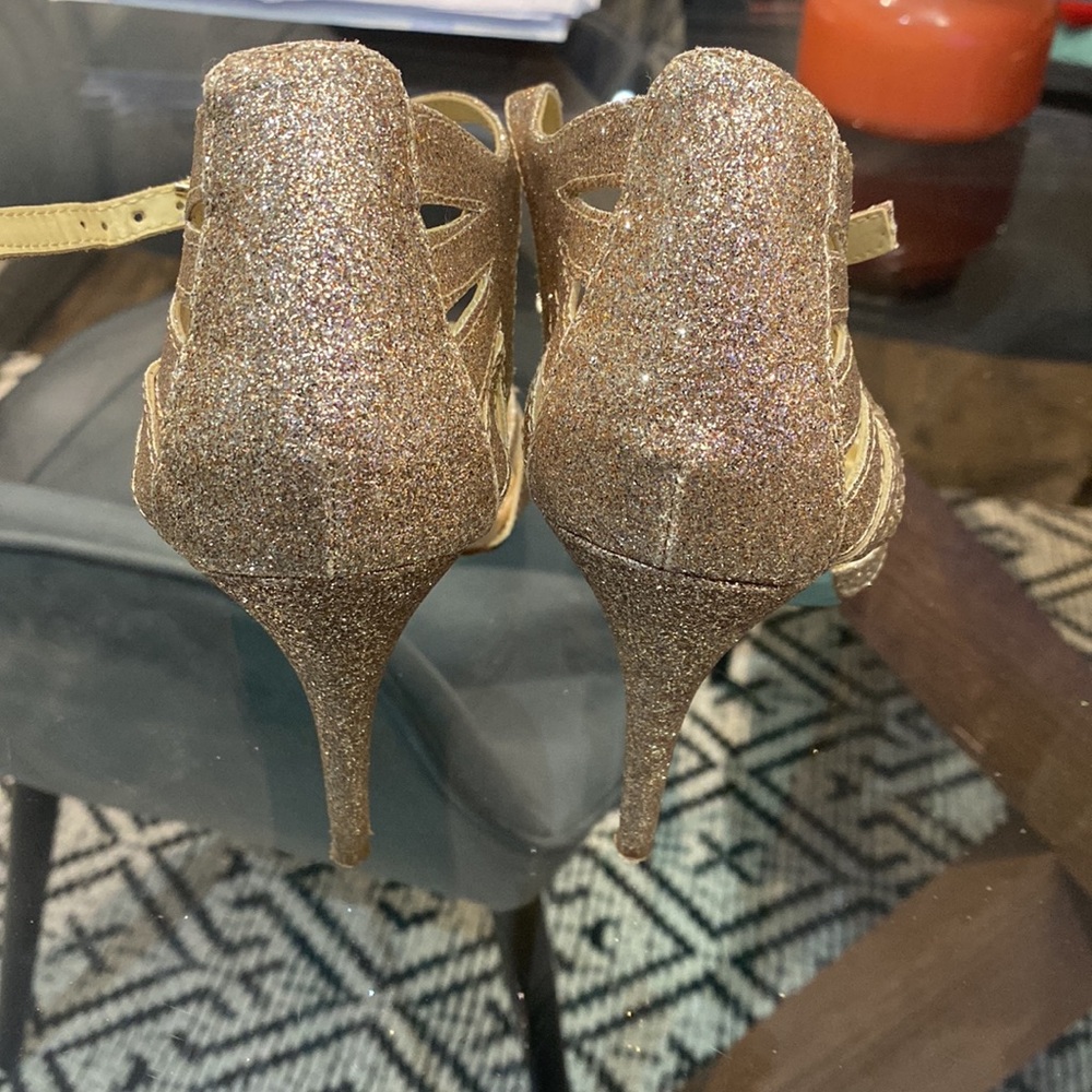 Woman’s high heels, 4inch heels - Picture 3 of 4